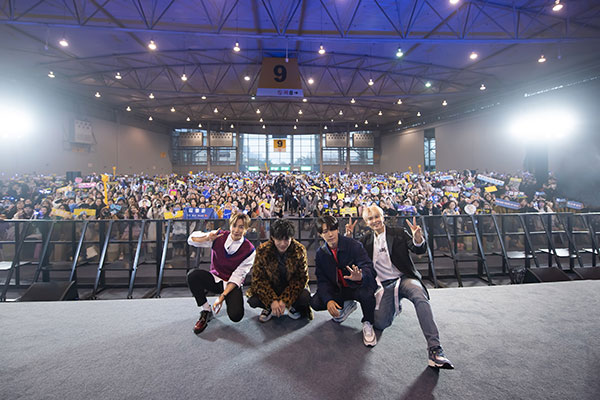 SUPER-JUNIOR成都签名会1.jpg